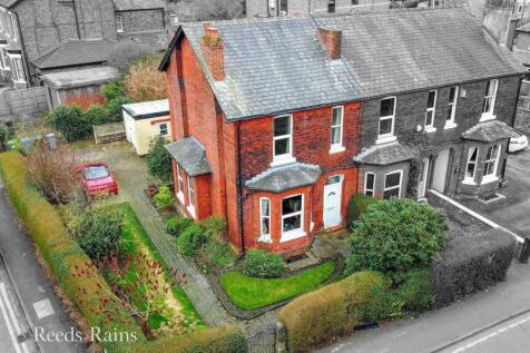 Hope Road, Greater Manchester M33 3 bed end of terrace house for sale