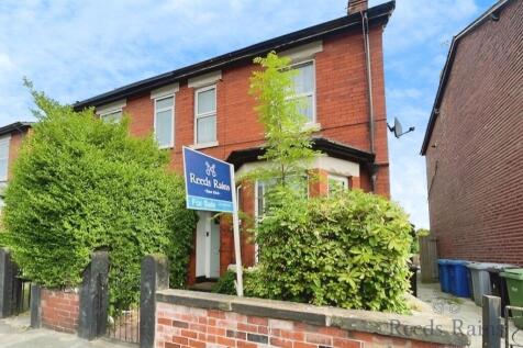Dargle Road, Greater Manchester M33 3 bed semi