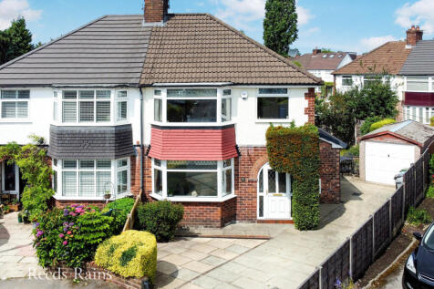 3 bedroom semi-detached house for sale