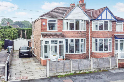 Chestnut Drive, Greater Manchester M33 3 bed semi