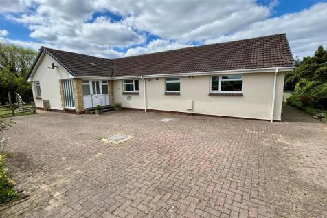 Dune View Road, Braunton EX33 4 bed detached bungalow for sale