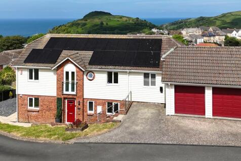 6 bedroom detached house for sale