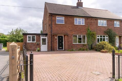 3 bedroom semi-detached house for sale