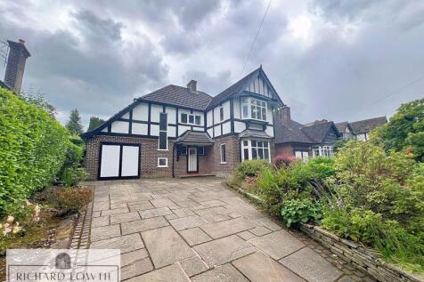 London Road North, Poynton 3 bed detached house for sale