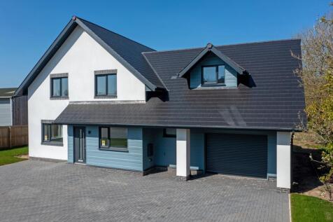 5 bedroom house for sale