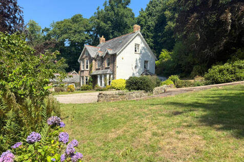 Underhill, Brockweir, NP16 6 bed detached house for sale