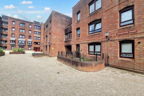 Maverdine Court, Gloucester GL1 3 bed apartment for sale