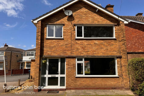 Chester Road, Northwich 3 bed detached house for sale