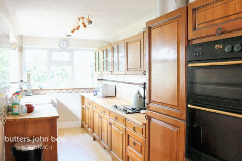 Central Road, Northwich 3 bed detached house for sale