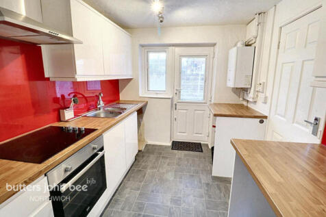 2 bedroom semi-detached house for sale