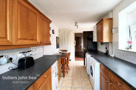 Manchester Road, Northwich 2 bed end of terrace house for sale
