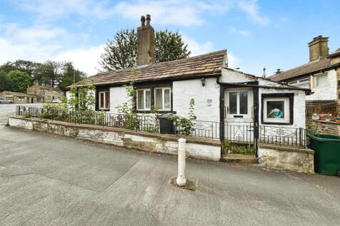 Hollingwood Lane, Bradford BD7 1 bed cottage for sale