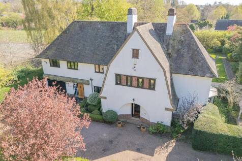 Leicester LE2 4 bed detached house for sale