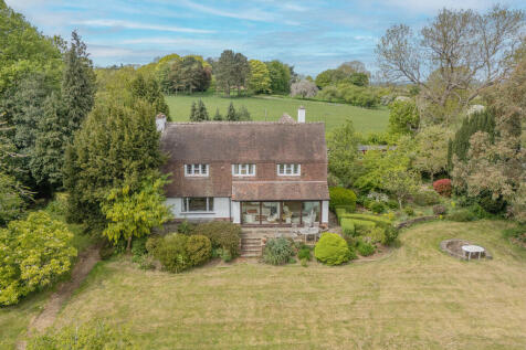 Leicester LE7 4 bed detached house for sale