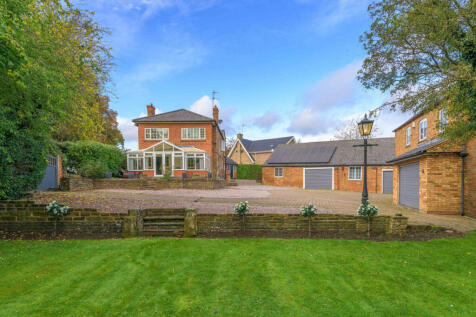 Kibworth Harcourt Leicester LE8 5 bed detached house for sale