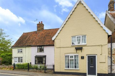 High Street, Wickham Market... 2 bed end of terrace house for sale