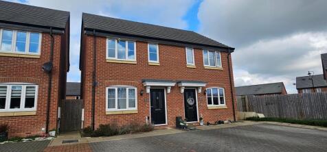 2 bedroom semi-detached house for sale