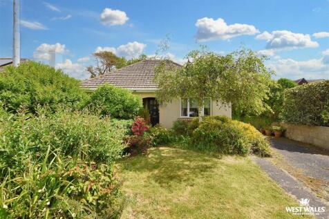 St. Davids Road, Letterston... 2 bed detached bungalow for sale