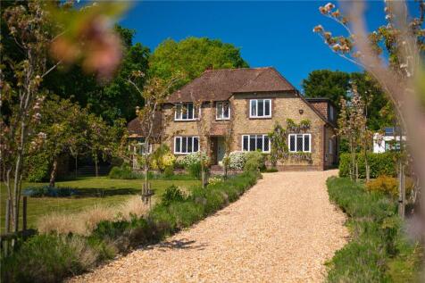 Tudor Close, Pulborough, West Sussex... 3 bed detached house for sale