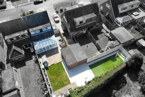 4 bedroom chalet for sale