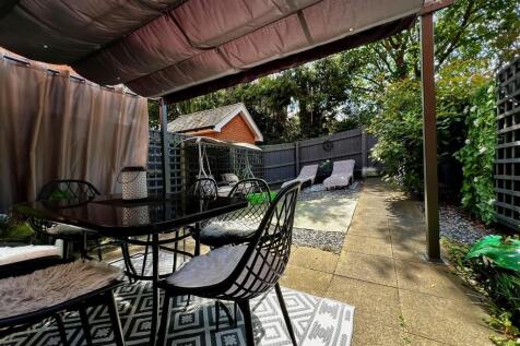 4 bedroom town house for sale
