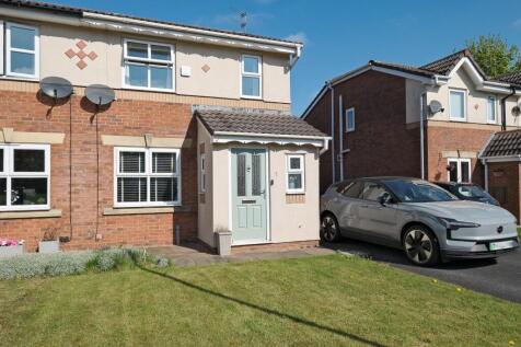 3 bedroom semi-detached house for sale