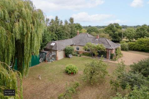 3 bedroom detached bungalow for sale