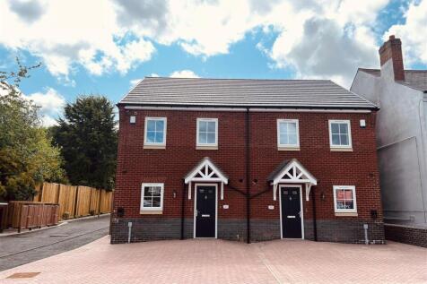 2 bedroom semi-detached house for sale