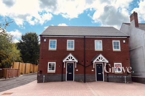 2 bedroom semi-detached house for sale