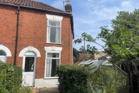 2 bedroom end of terrace house for sale