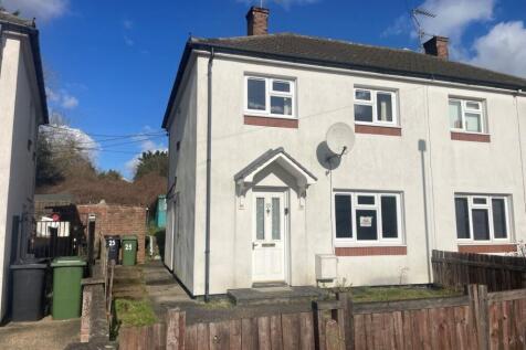2 bedroom semi-detached house for sale