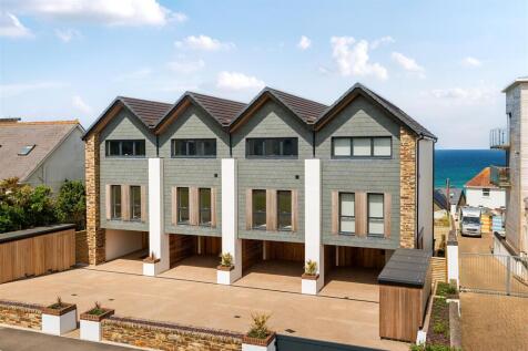 Pentire Avenue, Newquay TR7 4 bed terraced house for sale