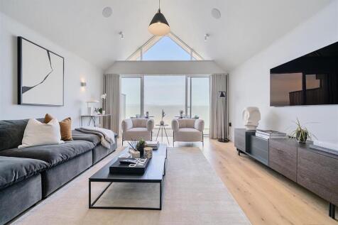 Fistral Beach Villas, Newquay TR7 3 bed terraced house for sale