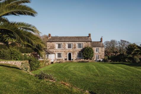 6 bedroom detached house for sale