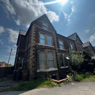 9 bedroom house of multiple occupation for sale
