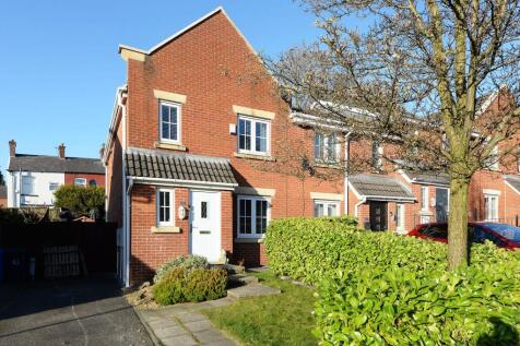 Windermere Road, Dukinfield SK16 4 bed end of terrace house for sale