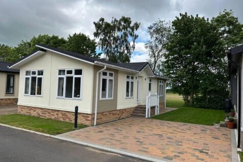 Elvington York 2 bed park home for sale