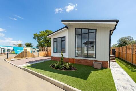 Jaywick, Essex, CO16 2 bed park home for sale