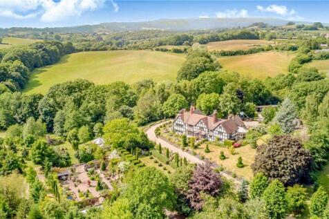 8 bedroom country house for sale