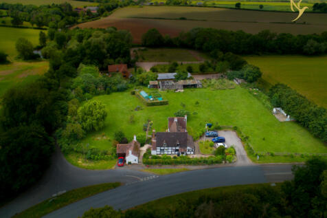 Tewkesbury GL20 4 bed detached house for sale