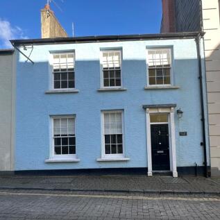 4 bedroom terraced house for sale