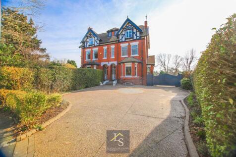 6 bedroom semi-detached house for sale