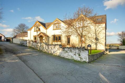 Bwlch Farm Road, Deganwy, Conwy, LL31 3 bed detached house for sale