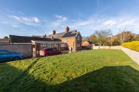 Malton YO17 3 bed cottage for sale