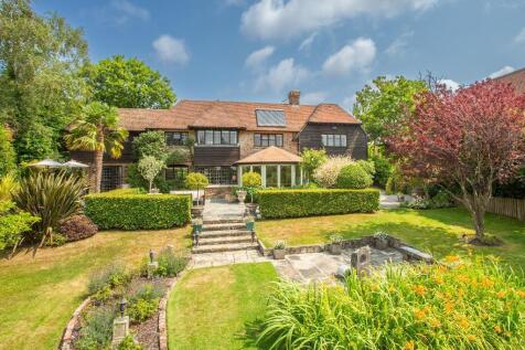 5 bedroom detached house for sale