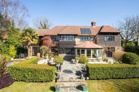 5 bedroom detached house for sale
