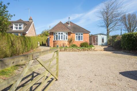 2 bedroom detached house for sale