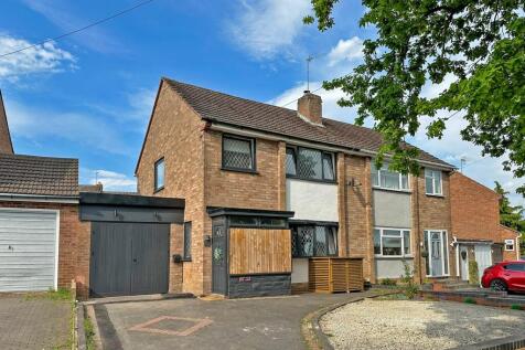 Milton Crescent, Dudley, DY3 3 bed semi