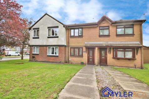 Eltham Walk, Widnes, WA8 2 bed terraced house for sale