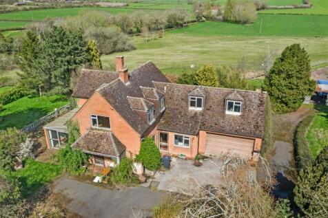 Alcester B49 5 bed detached house for sale